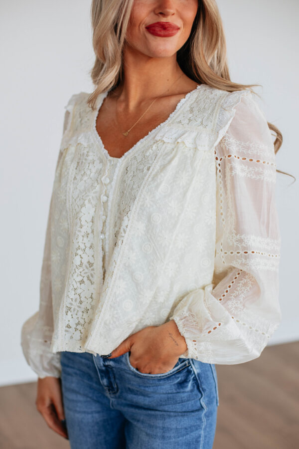 Arely Lace Blouse - Image 2