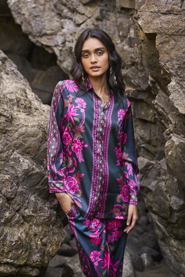 Contrast Floral Set