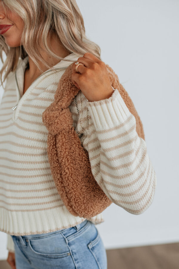 Cozy Touch Sherpa Bag - Image 3