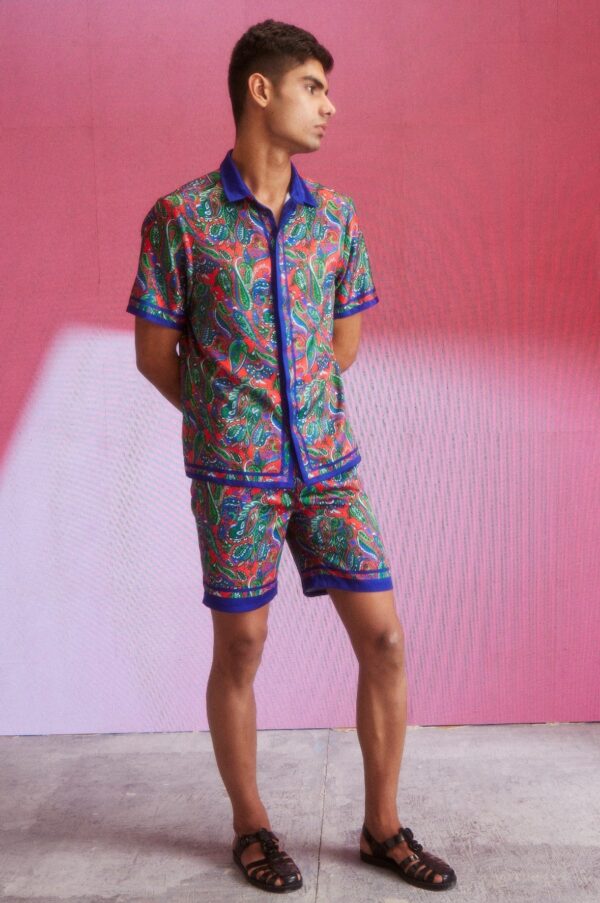 Paisley Border Shirt - Image 7