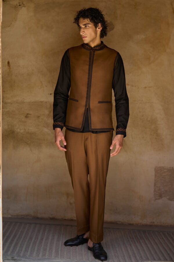 Border Embroidered Bandi Jacket - Image 17