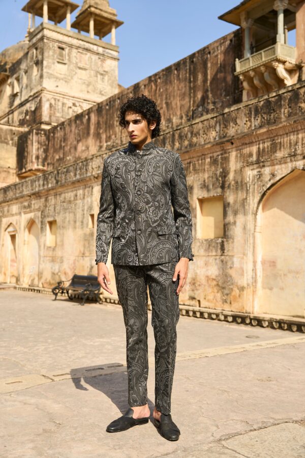 Paisley Suit - Image 7