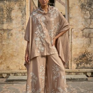 Embroidered Wide-Legged Pant