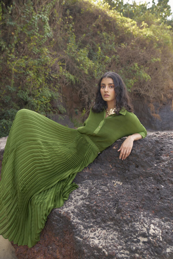 Green Pleated Shirt - Image 27