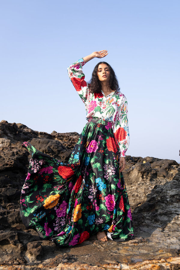 Printed White Blouse - Image 25