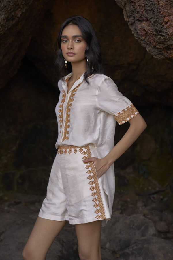 Embroidered Shorts Set - Image 4