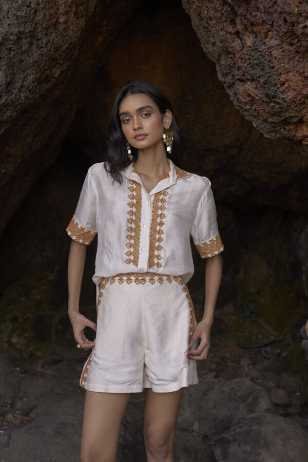 Embroidered Shorts Set - Image 3