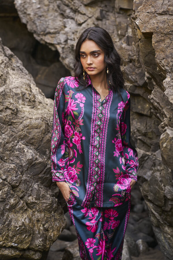Contrast Floral Set - Image 13