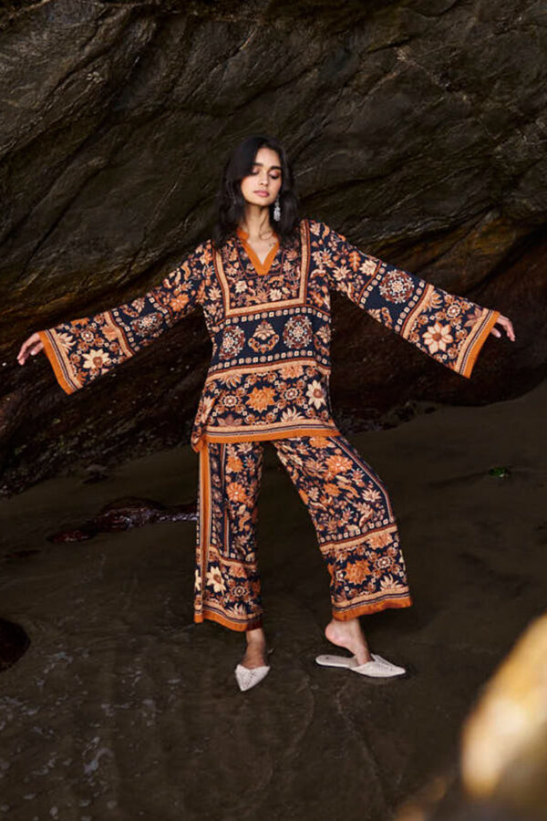 Earth Toned Printed Top - Image 10