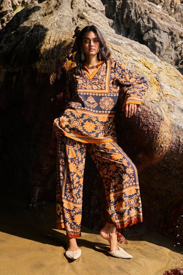 Earth Toned Printed Top - Image 13