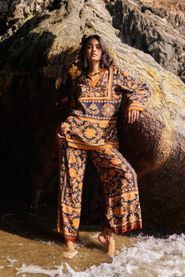 Earth Toned Printed Top - Image 14