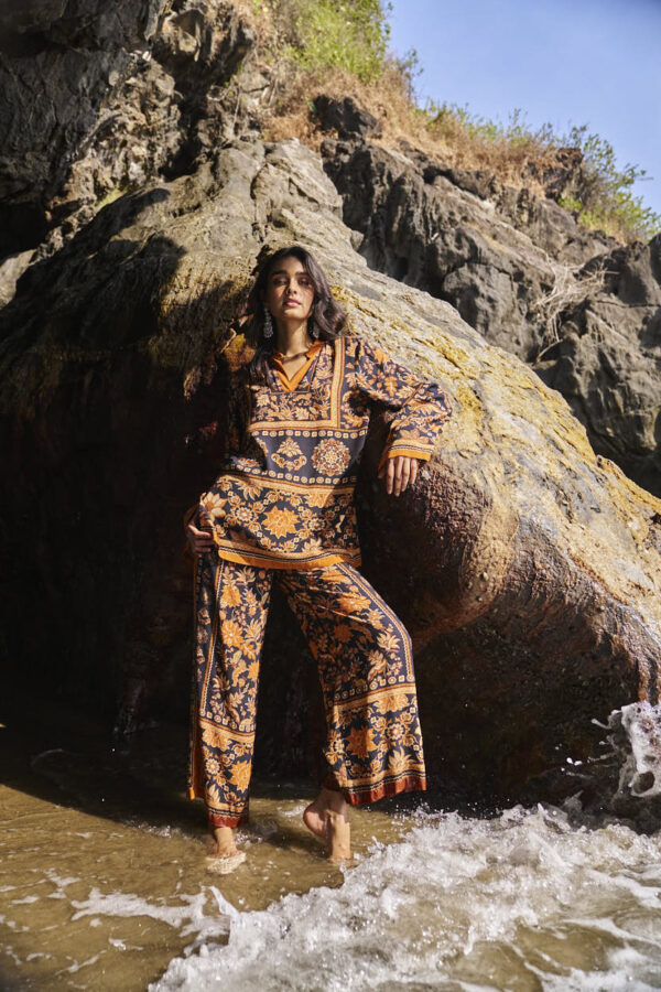 Earth Toned Printed Set - Image 9