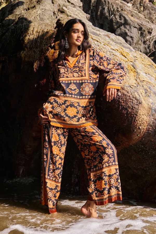 Earth Toned Printed Top - Image 16