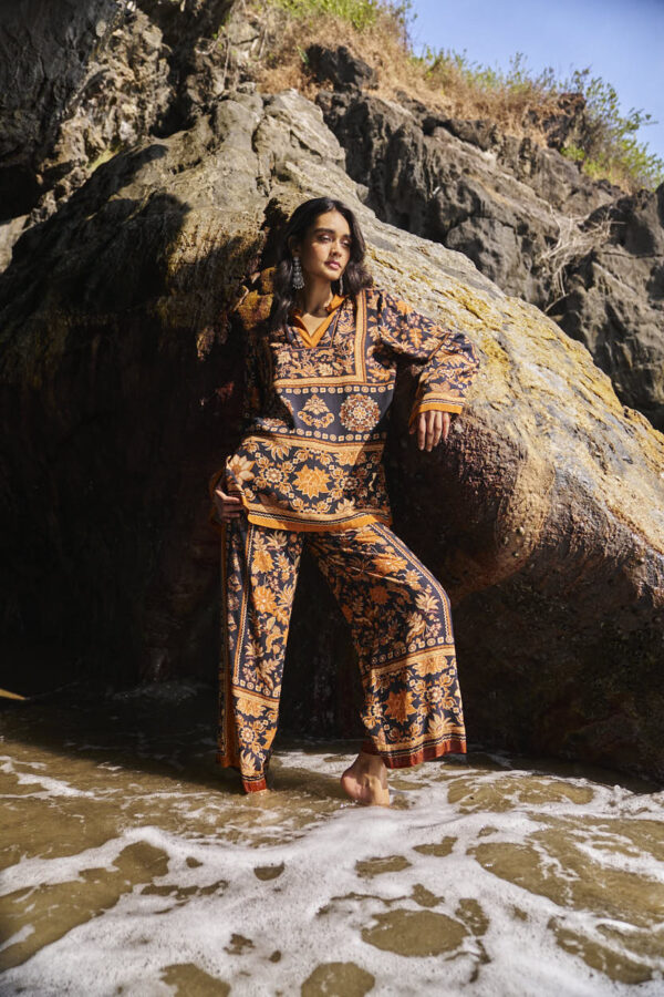 Earth Toned Printed Set - Image 3