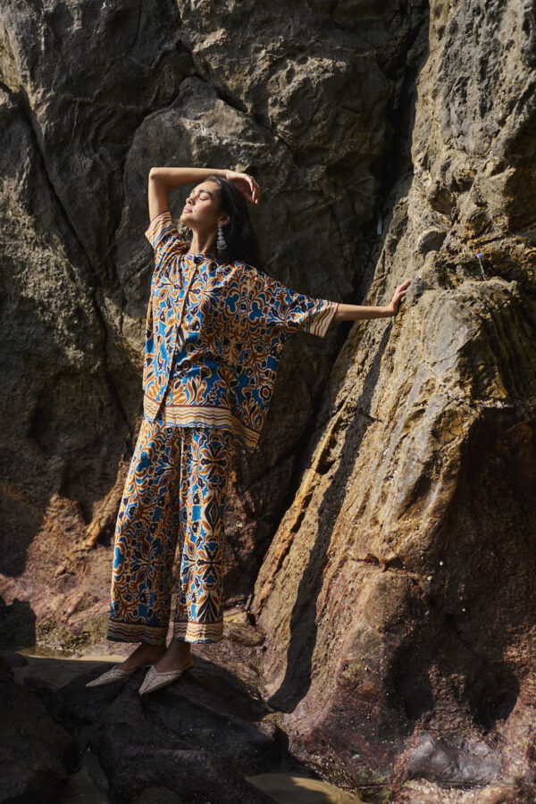 Abstract Floral Printed Top - Image 6