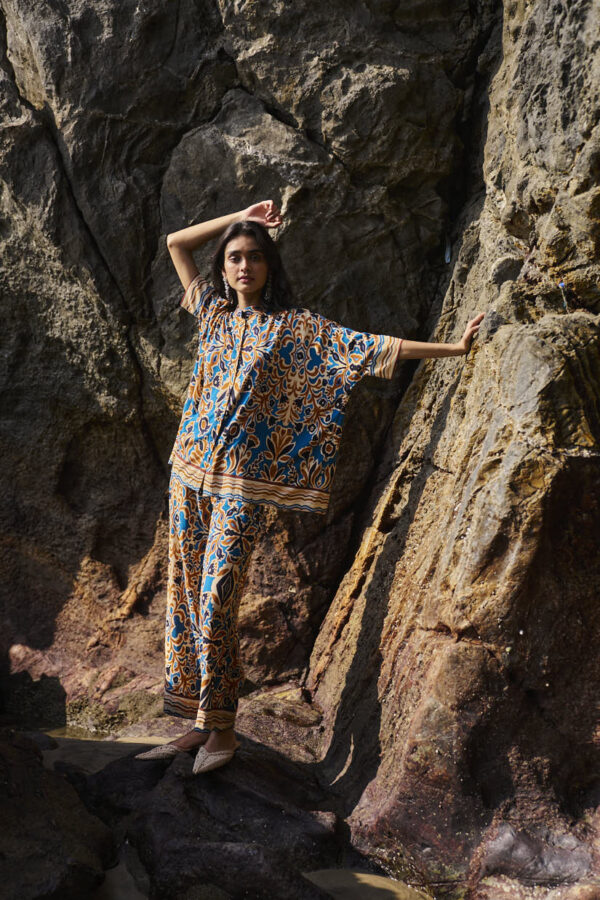 Abstract Floral Printed Top - Image 8