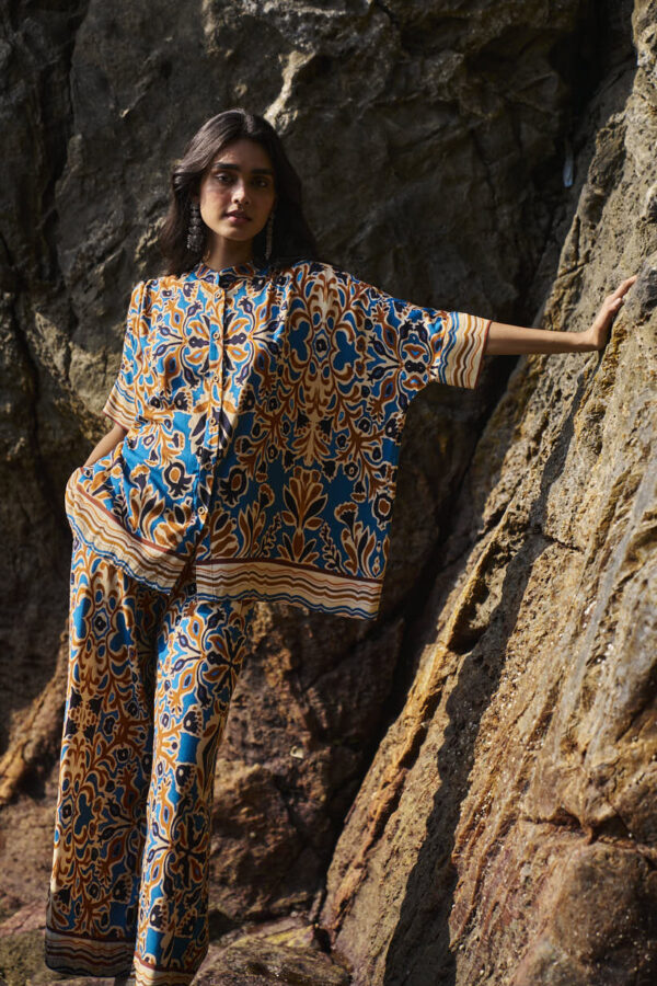 Abstract Floral Printed Top - Image 9