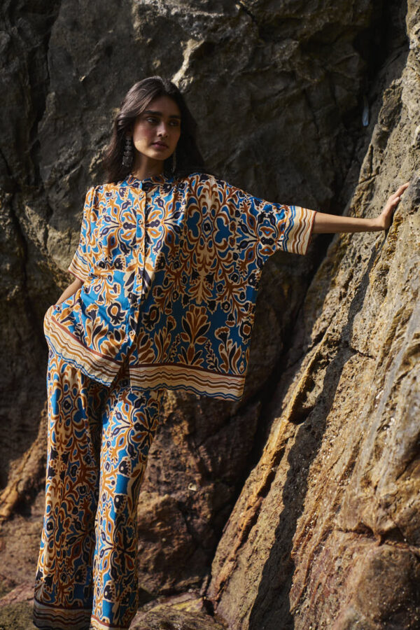 Abstract Floral Printed Top - Image 16