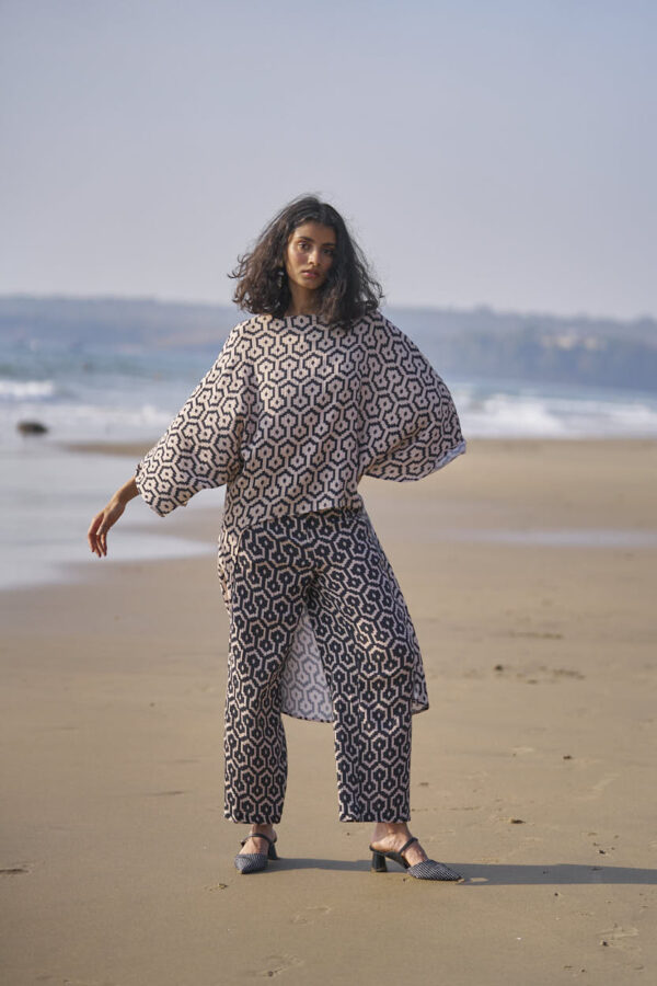 High/Low Printed Pant Set - Image 10