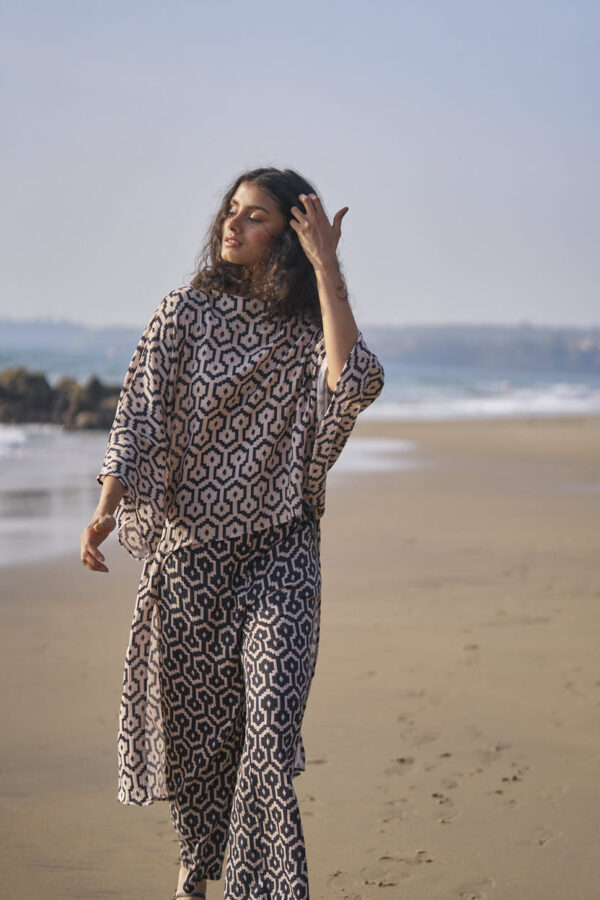 High/Low Printed Pant Set - Image 5