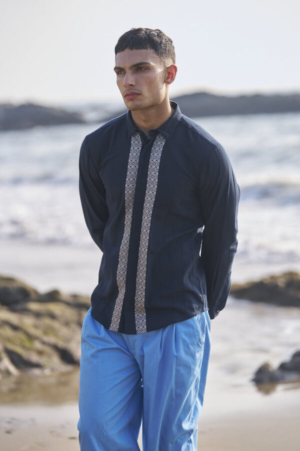 Front & Back Border Shirt - Image 19