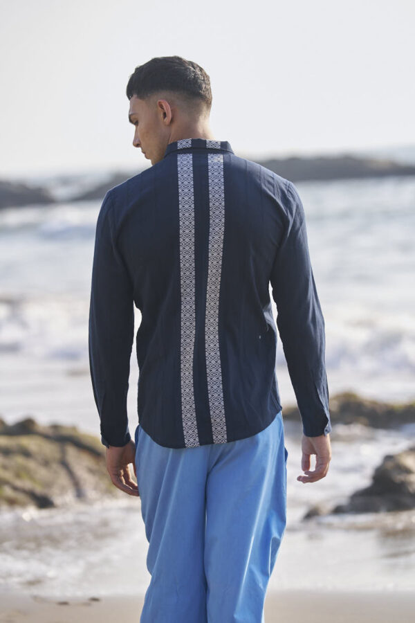 Front & Back Border Shirt - Image 20