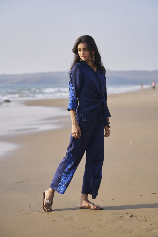 Side Tie Embroidered Cuff Shirt - Image 14