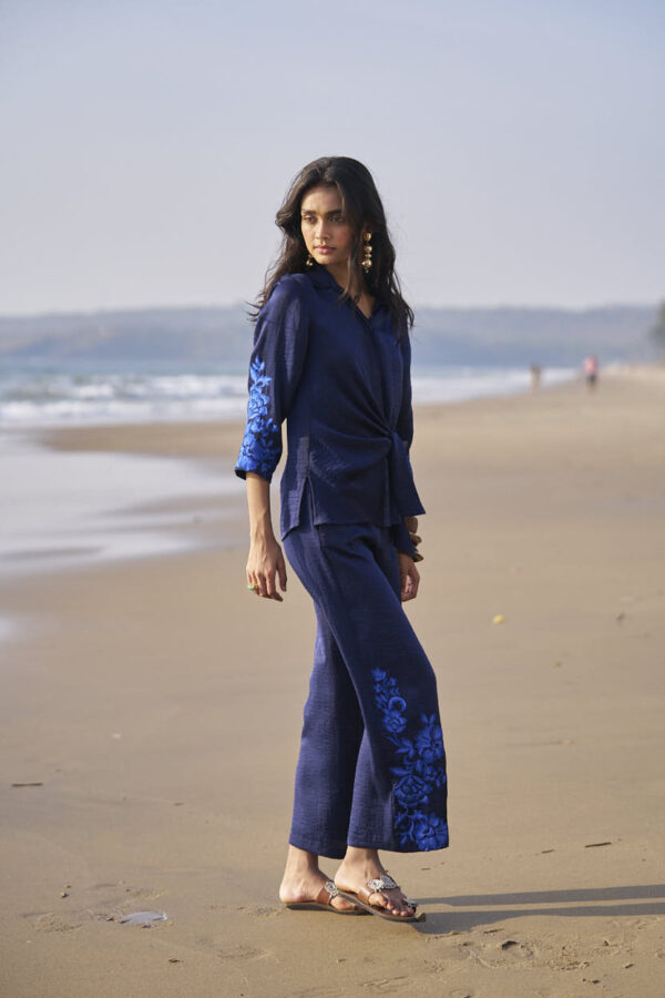 Side Tie Embroidered Cuff Shirt - Image 15
