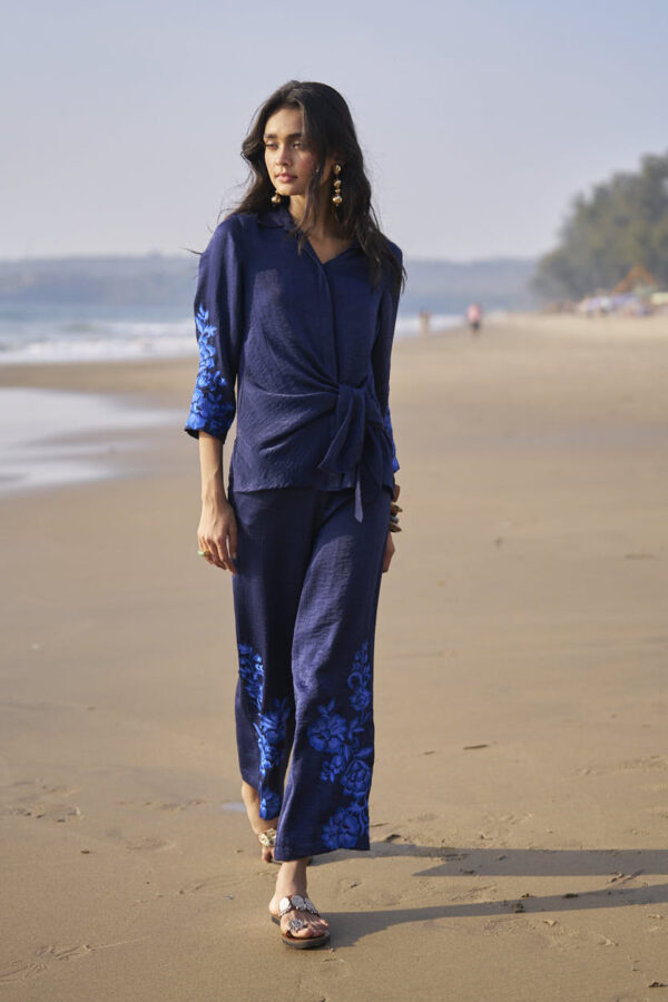 Side Tie Embroidered Cuff Shirt - Image 12