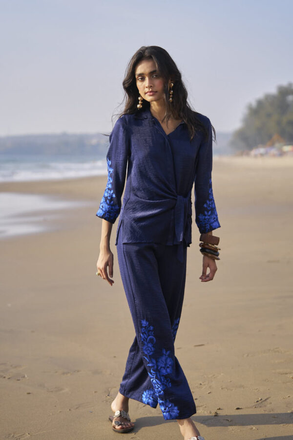Side Tie Embroidered Cuff Shirt - Image 13