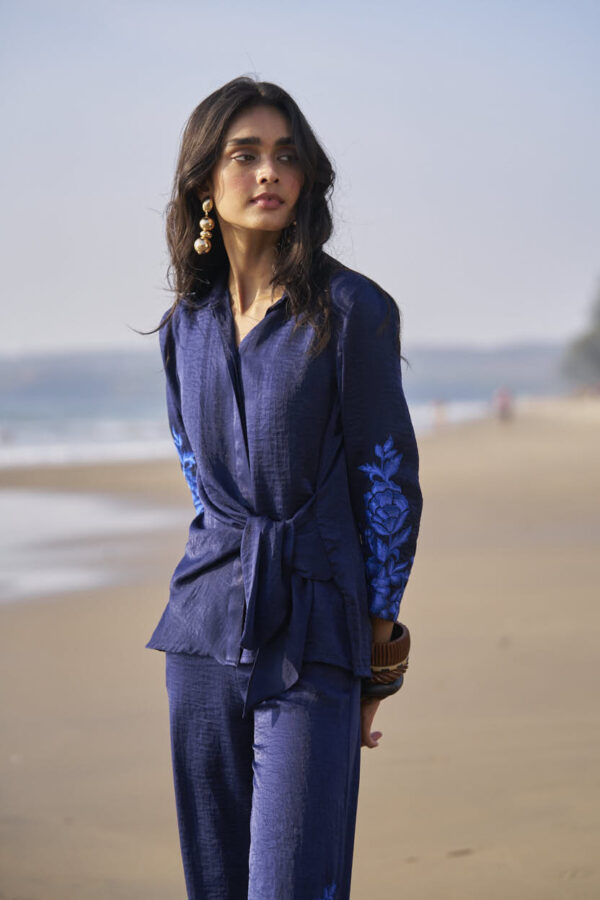 Side Tie Embroidered Cuff Shirt - Image 11
