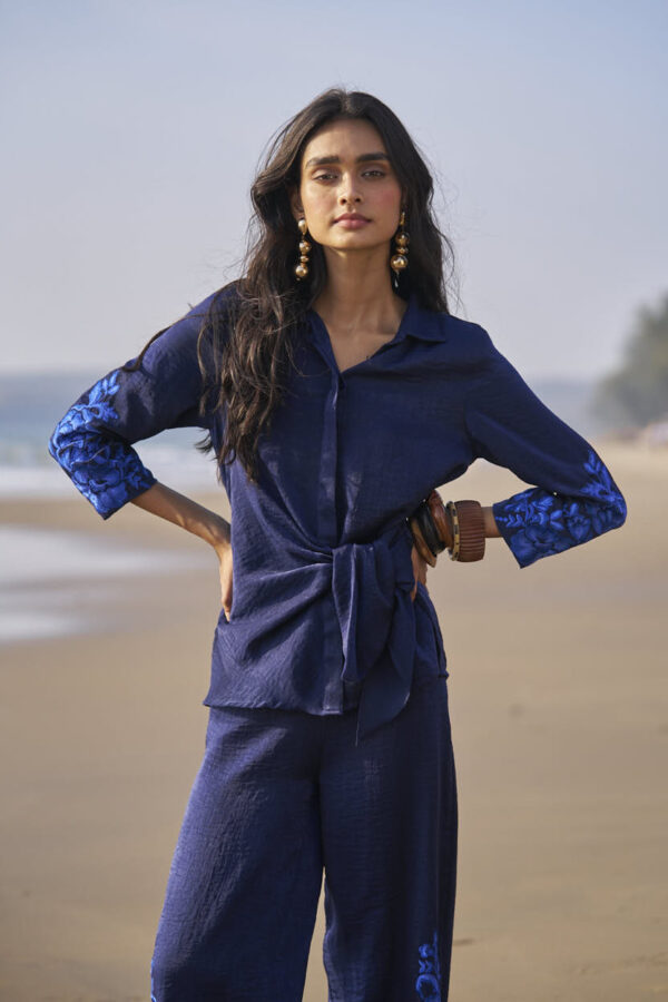 Side Tie Embroidered Cuff Set - Image 24