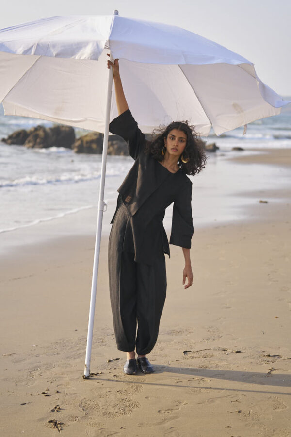 Inverted Pleat Linen Pant - Image 16