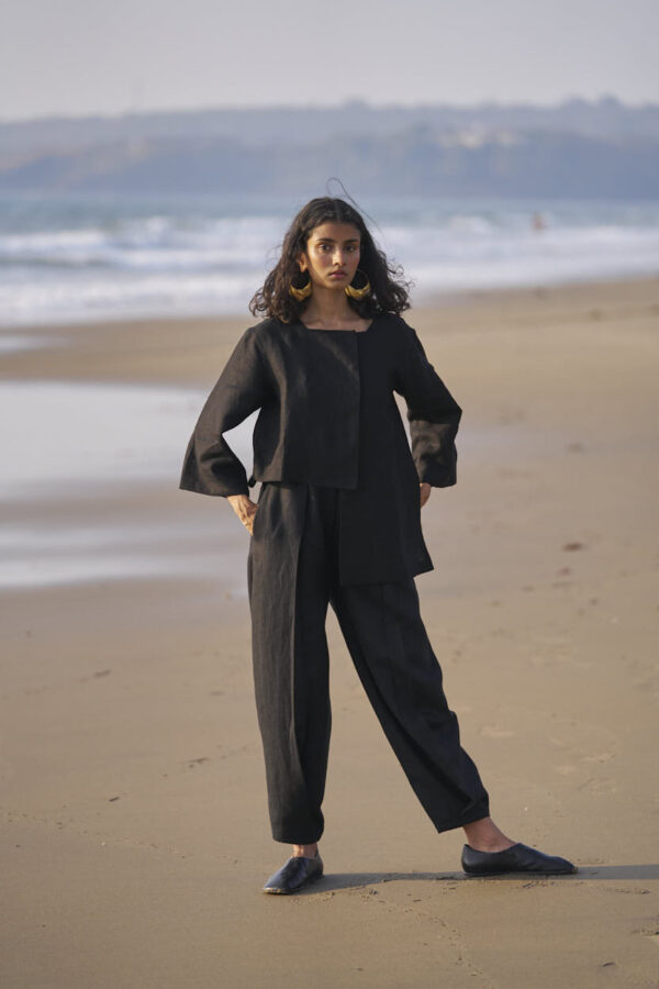 Inverted Pleat Linen Pant - Image 21