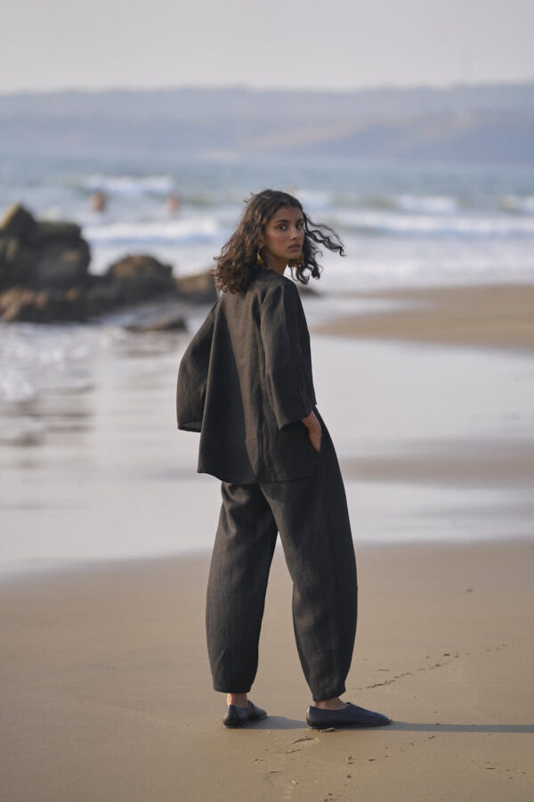 Inverted Pleat Linen Pant - Image 25