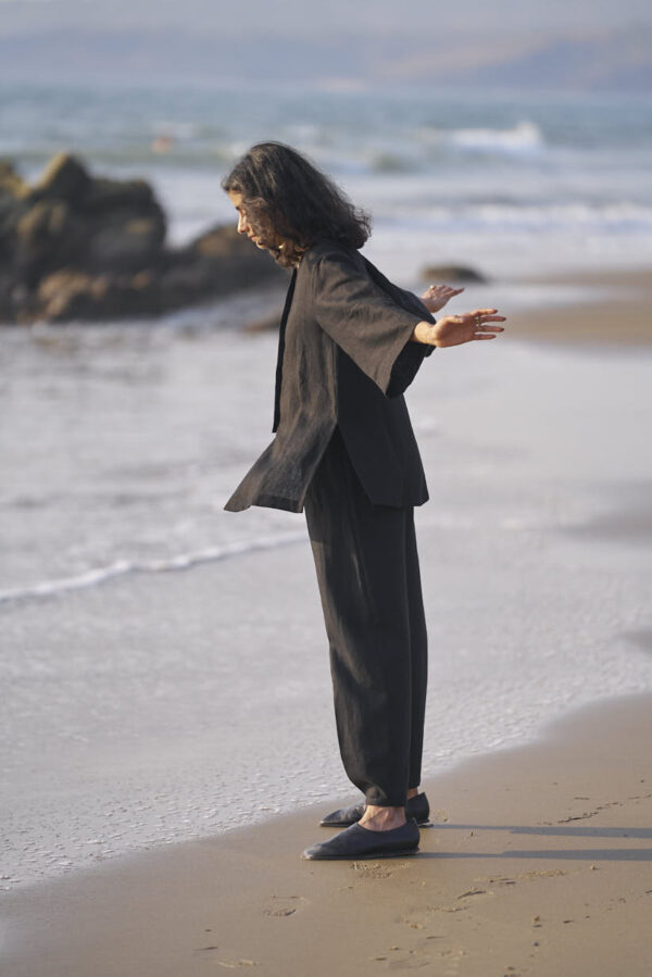 Inverted Pleat Linen Pant - Image 26