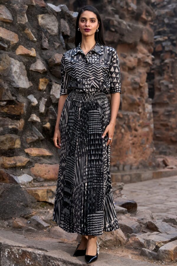 Tribal Shimmer and Pleated Skirt Set - Image 10