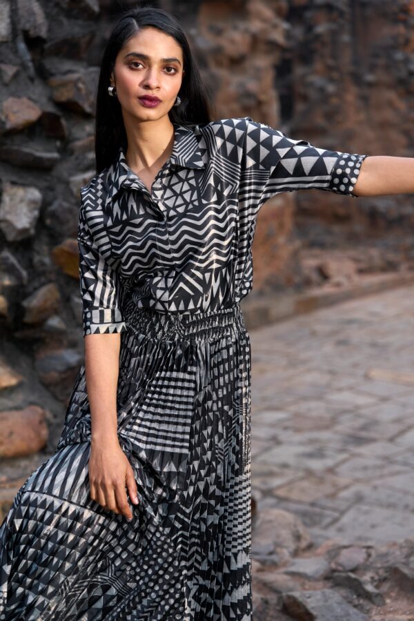 Tribal Shimmer Shirt - Image 8