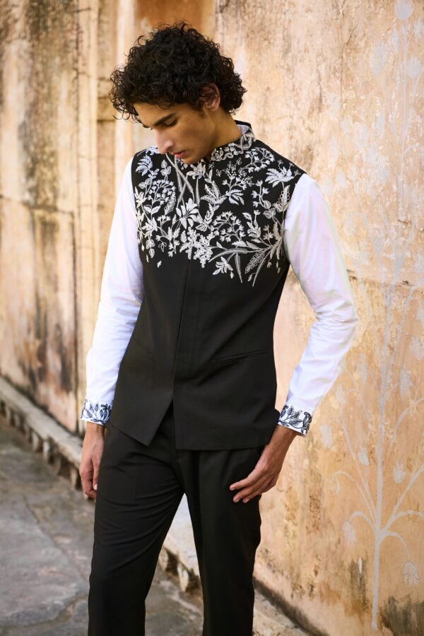 Embroidered Bandi Jacket - Image 3