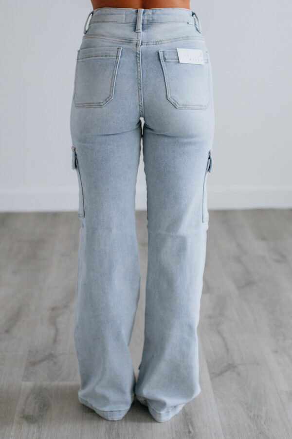 Leigh Risen Cargo Jeans - Vintage Light Wash - Image 4