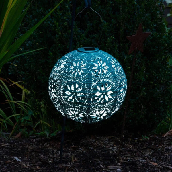 Stella Boho 12 Globe Solar Lantern - Image 9