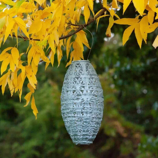 Stella Wildflower Pod 15 Solar Lantern - Image 6