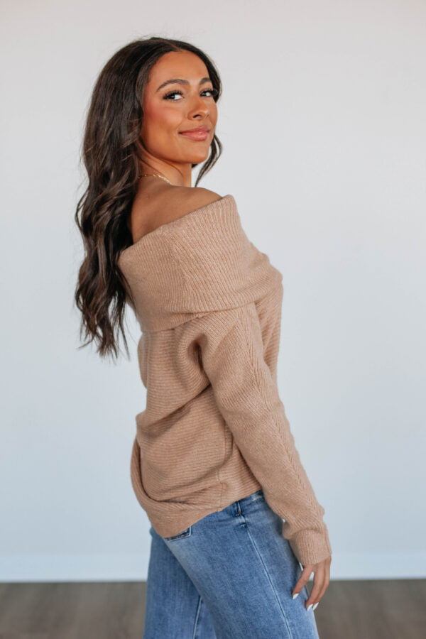 Lynn Off The Shoulder Top - Image 3