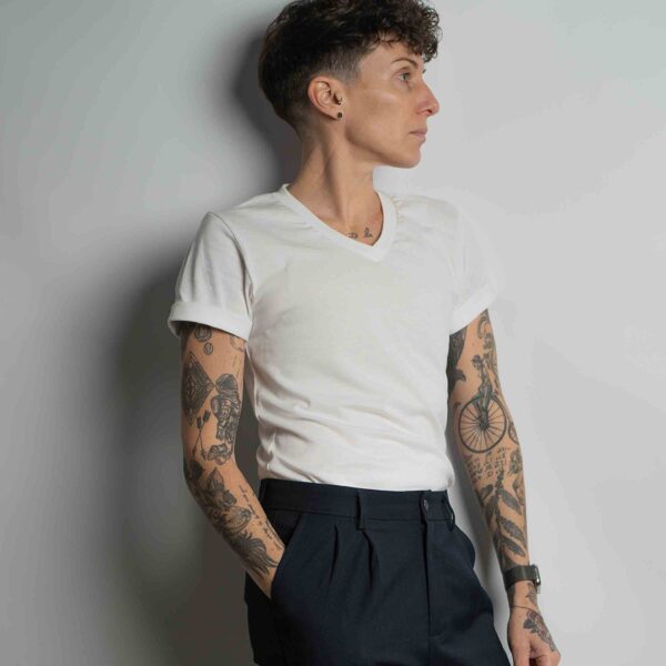 Androgynous Fox Basics | V Neck - Image 6