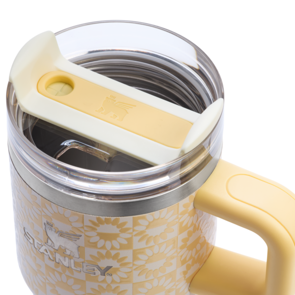 The Quencher H2.O FlowState™ Tumbler with Handle | 20 OZ - Image 15