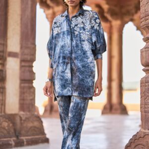 Boxy Embroidered Set