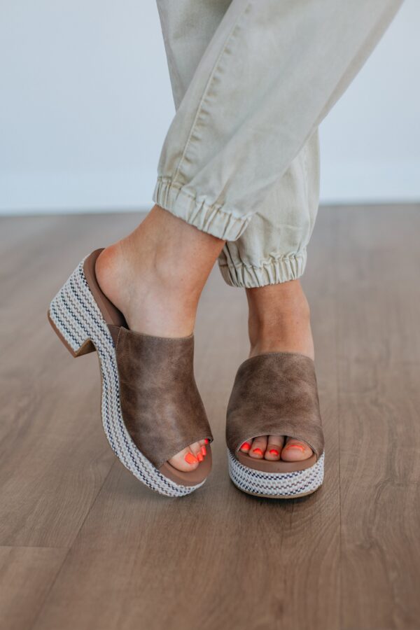 Easygoing Energy Heels - Image 5