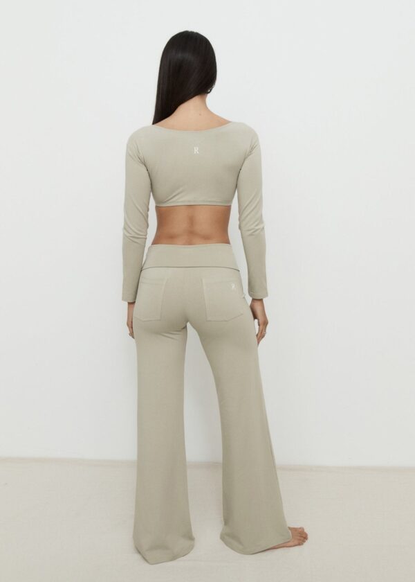Full Length Yin Flare - Light Grey - Image 3