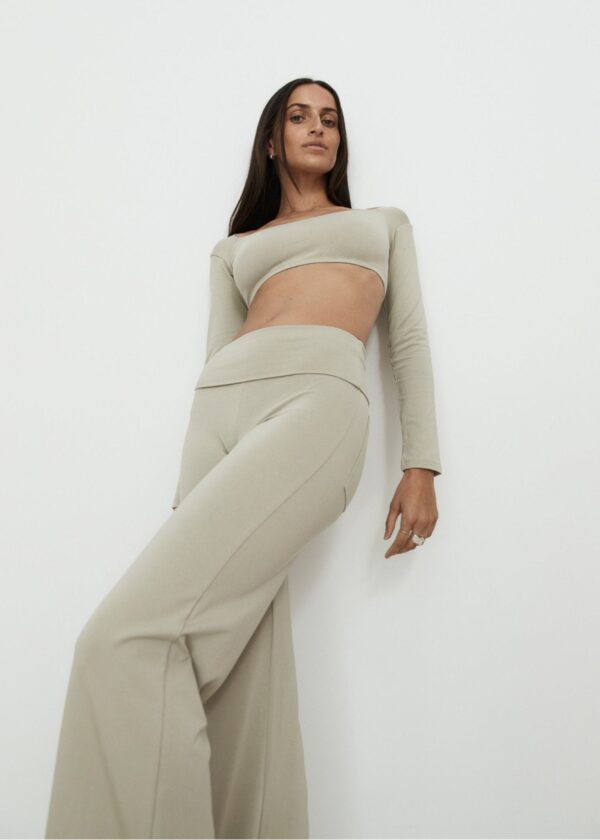 Full Length Yin Flare - Light Grey - Image 4