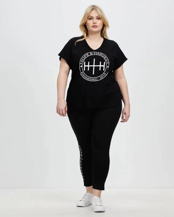 Signature Round Logo Tee Black - Image 4